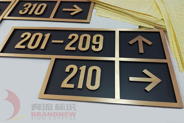 金屬標(biāo)牌 金屬標(biāo)牌